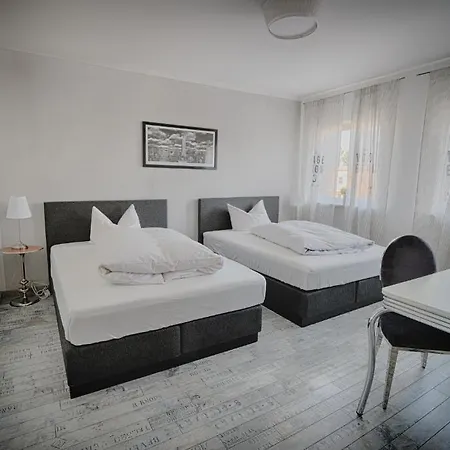 Ξενοδοχείο Mader 3*